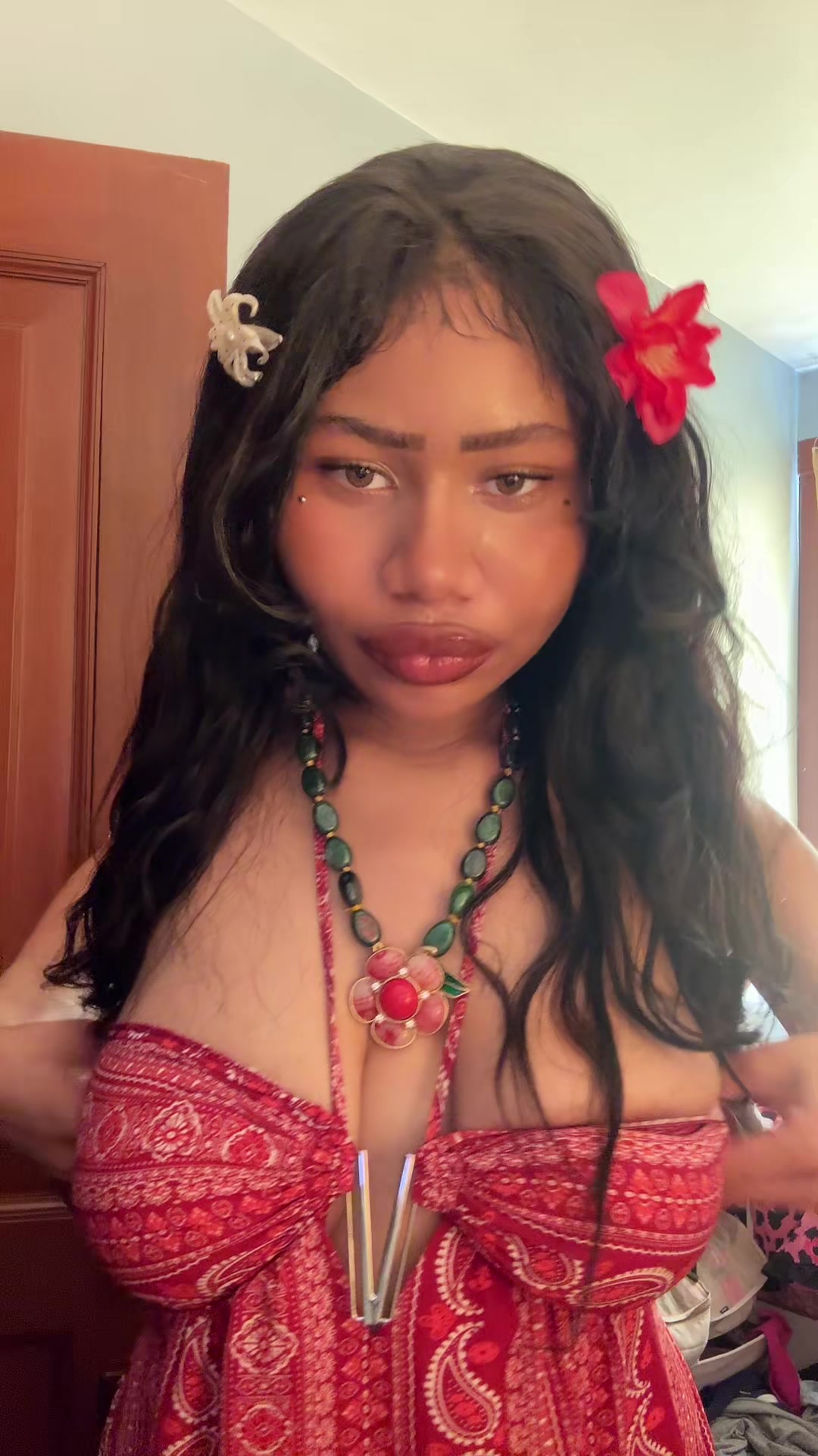 @Angel Leonoraah