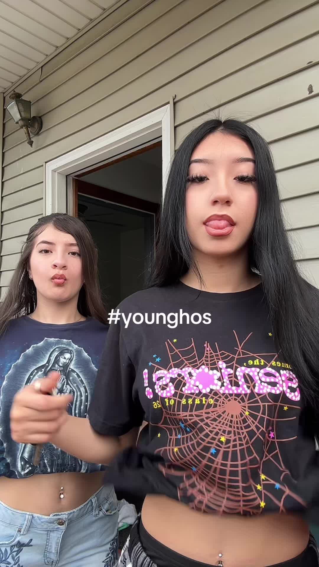 @toomfsexyy