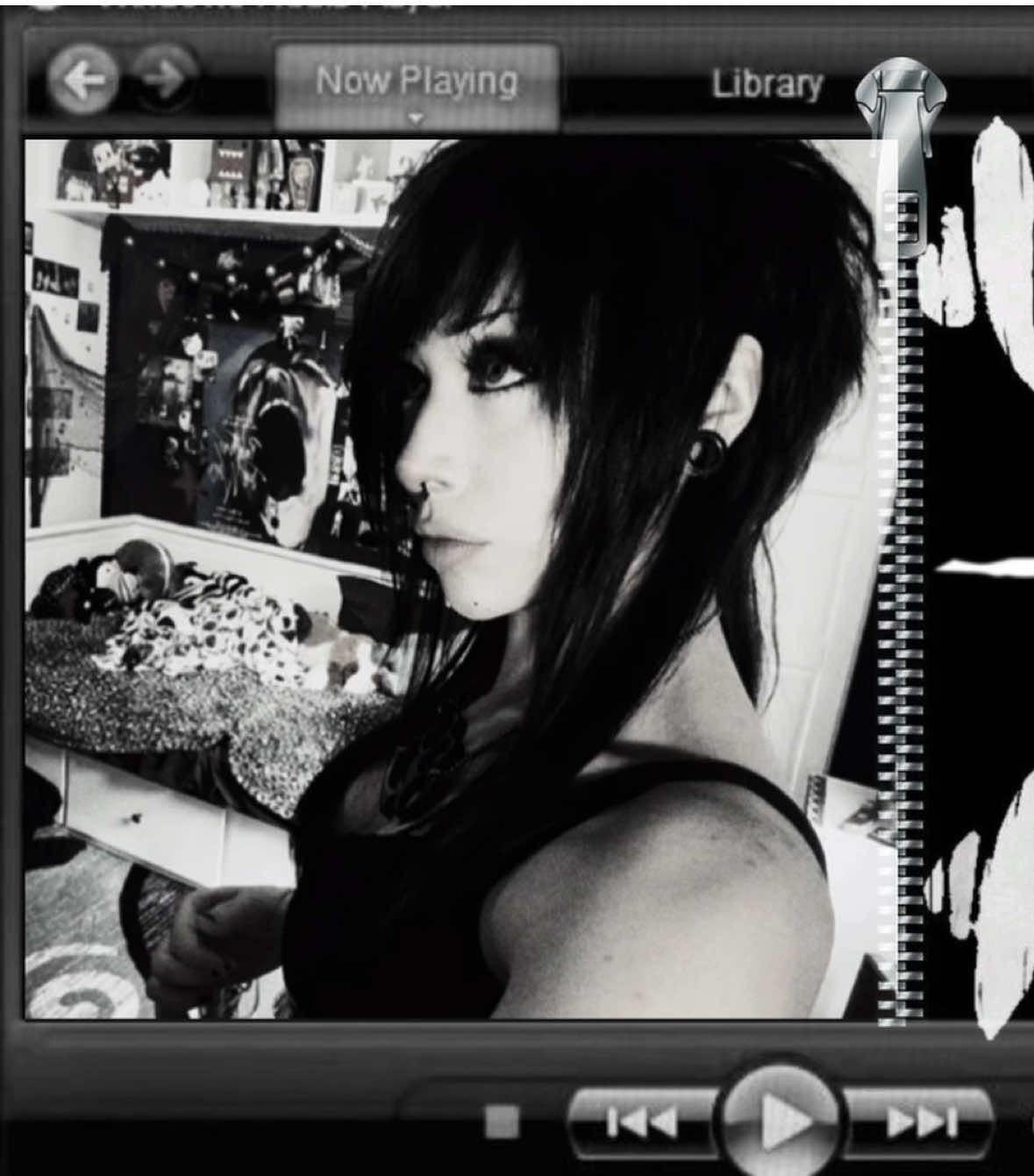 @✞Al0n3W1thM3L0dy✞