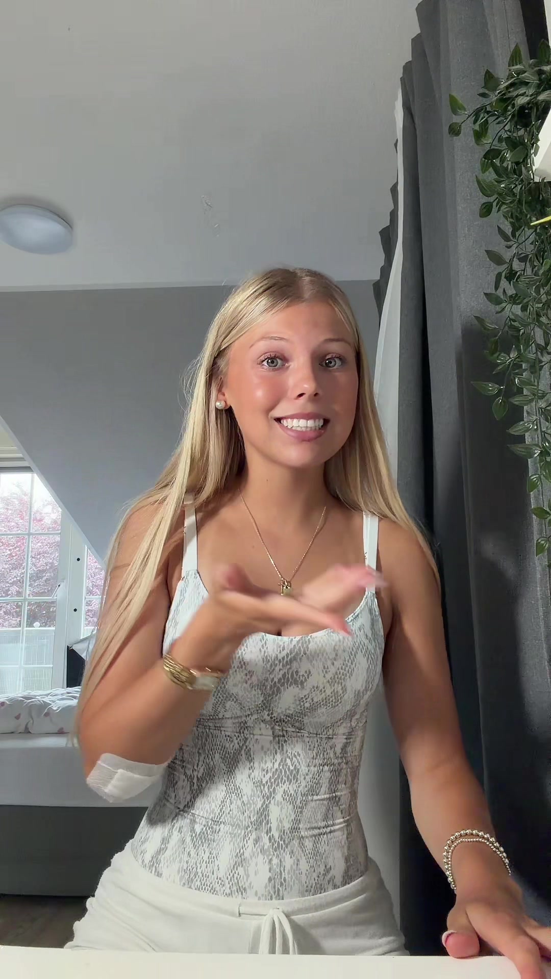 @𝗅𝗂𝗅𝗅𝗒