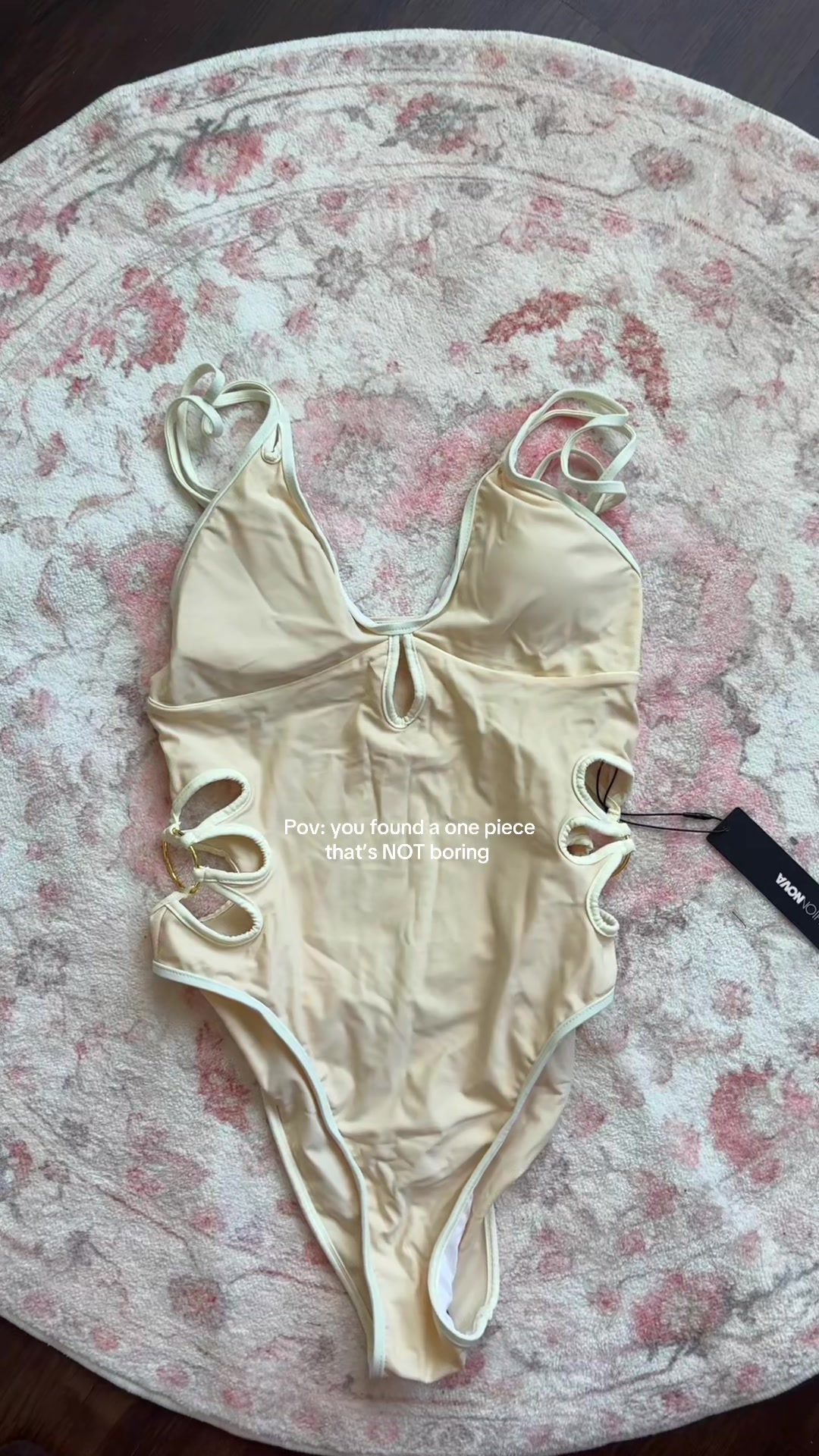 @Anna | Beauty + lifestyle ꨄ︎