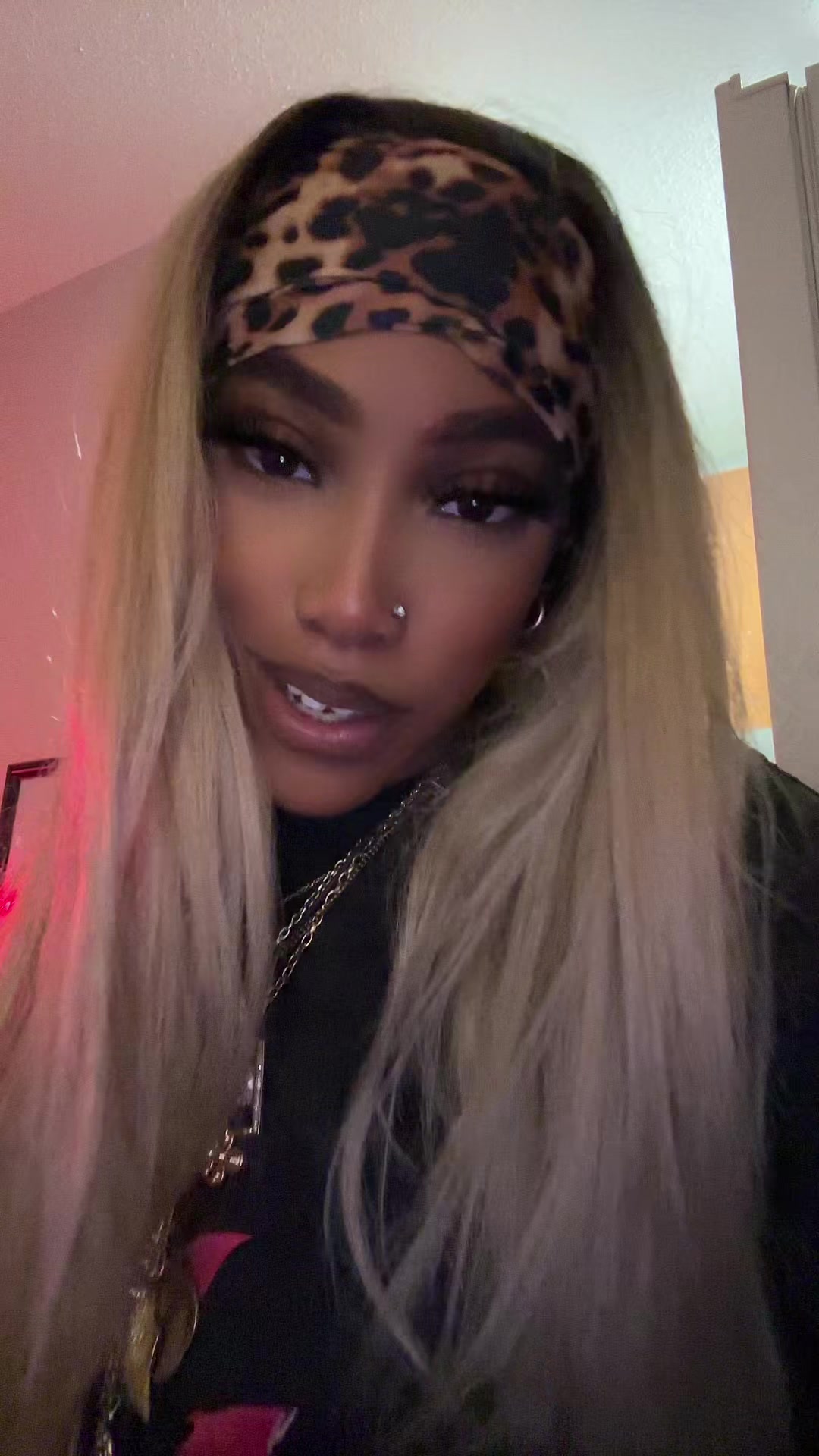 @emoHoodbarbie🤘🏾🖤💋