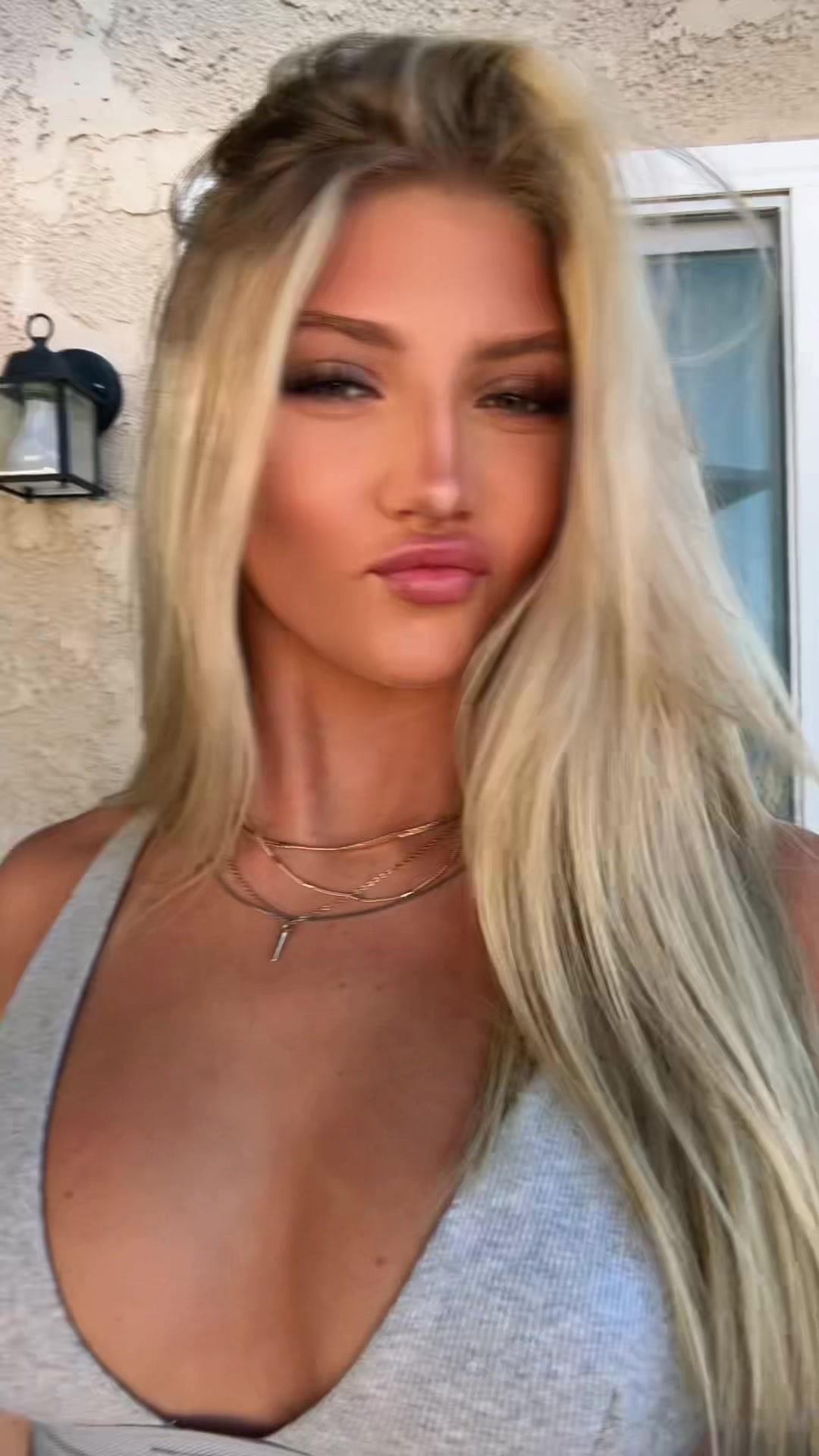 @818juicyEmj