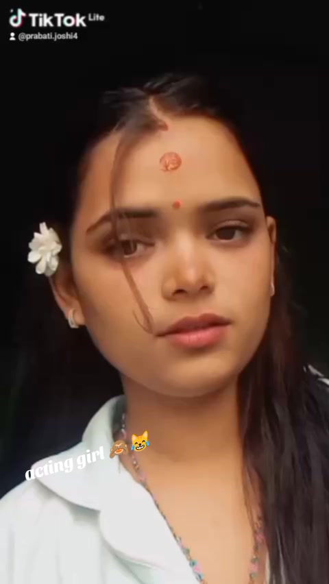 @LaX__मी 💰👀