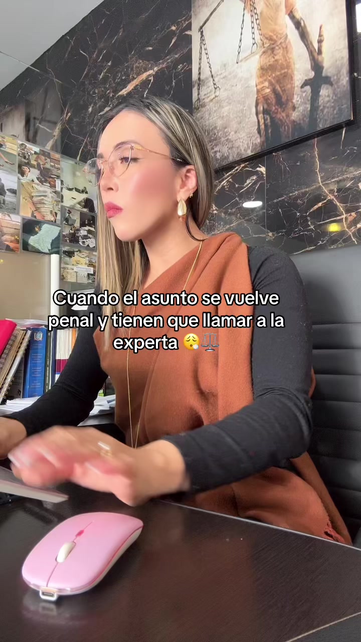 @Vanessa Armijos/Sra Ley ⚖️Abg