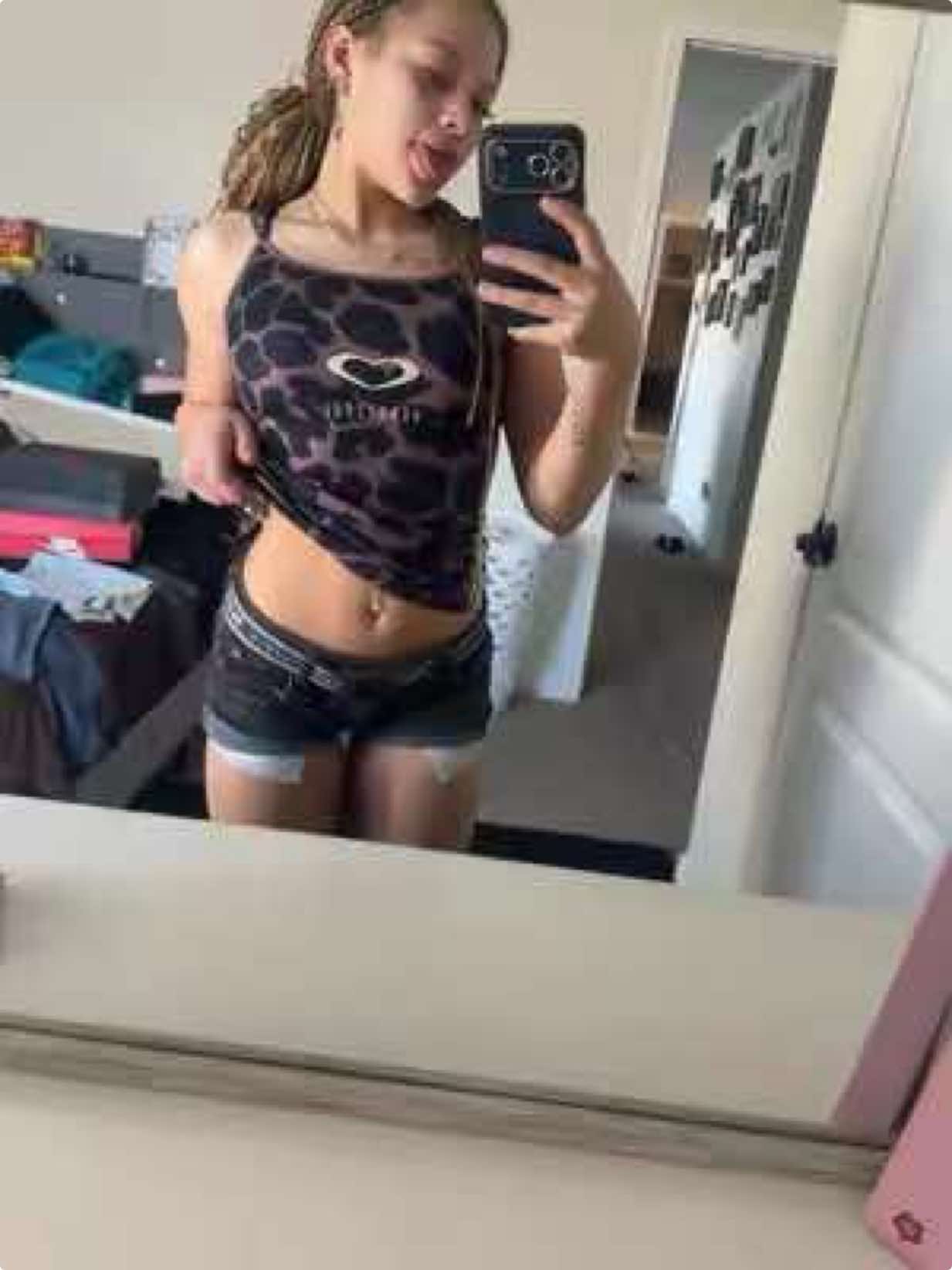 @6✨kissmyass✨7