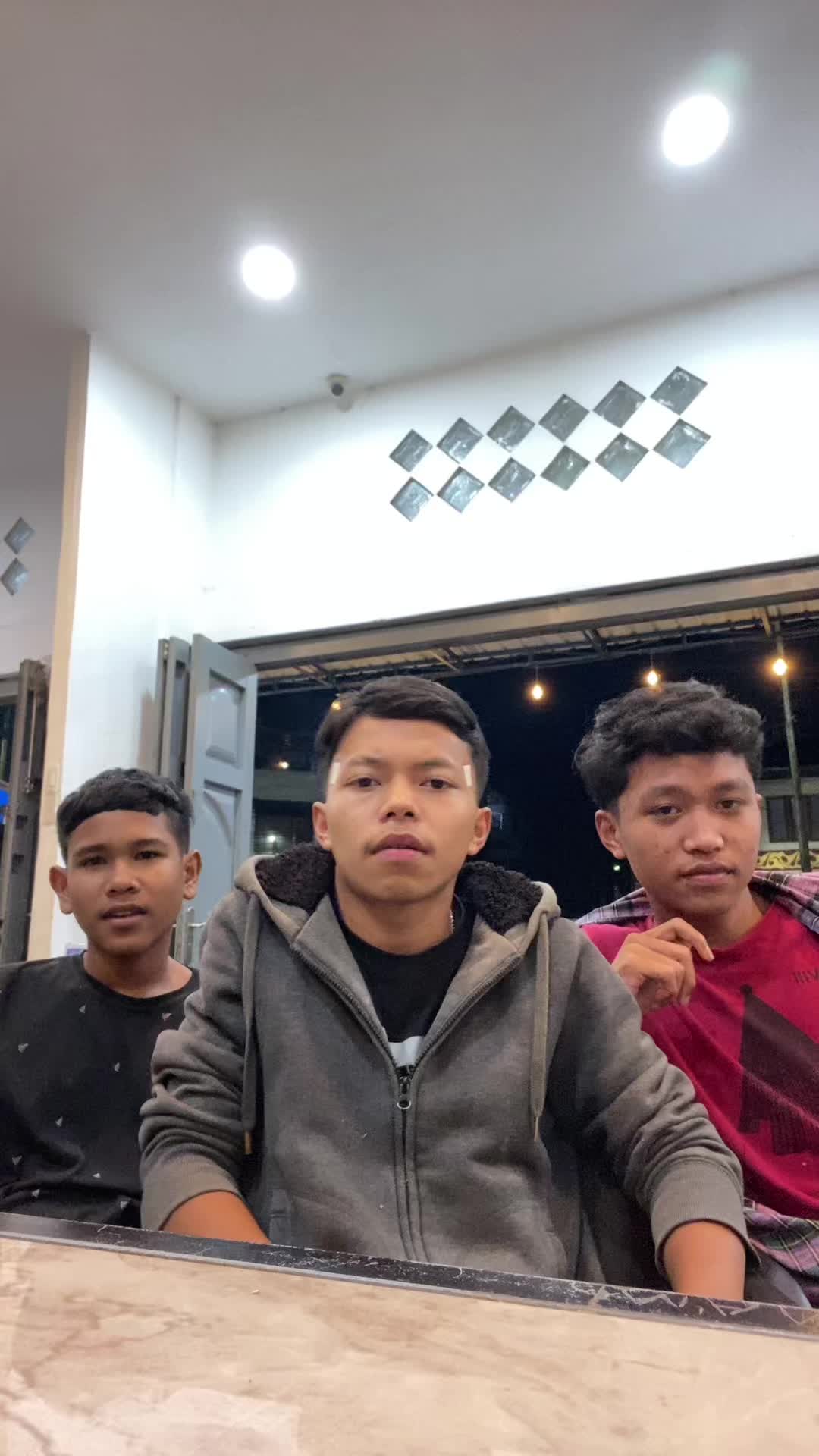 @𝐁𝐫𝐢𝐚𝐧 𝐆𝐢𝐢𝐭𝐬𝐮