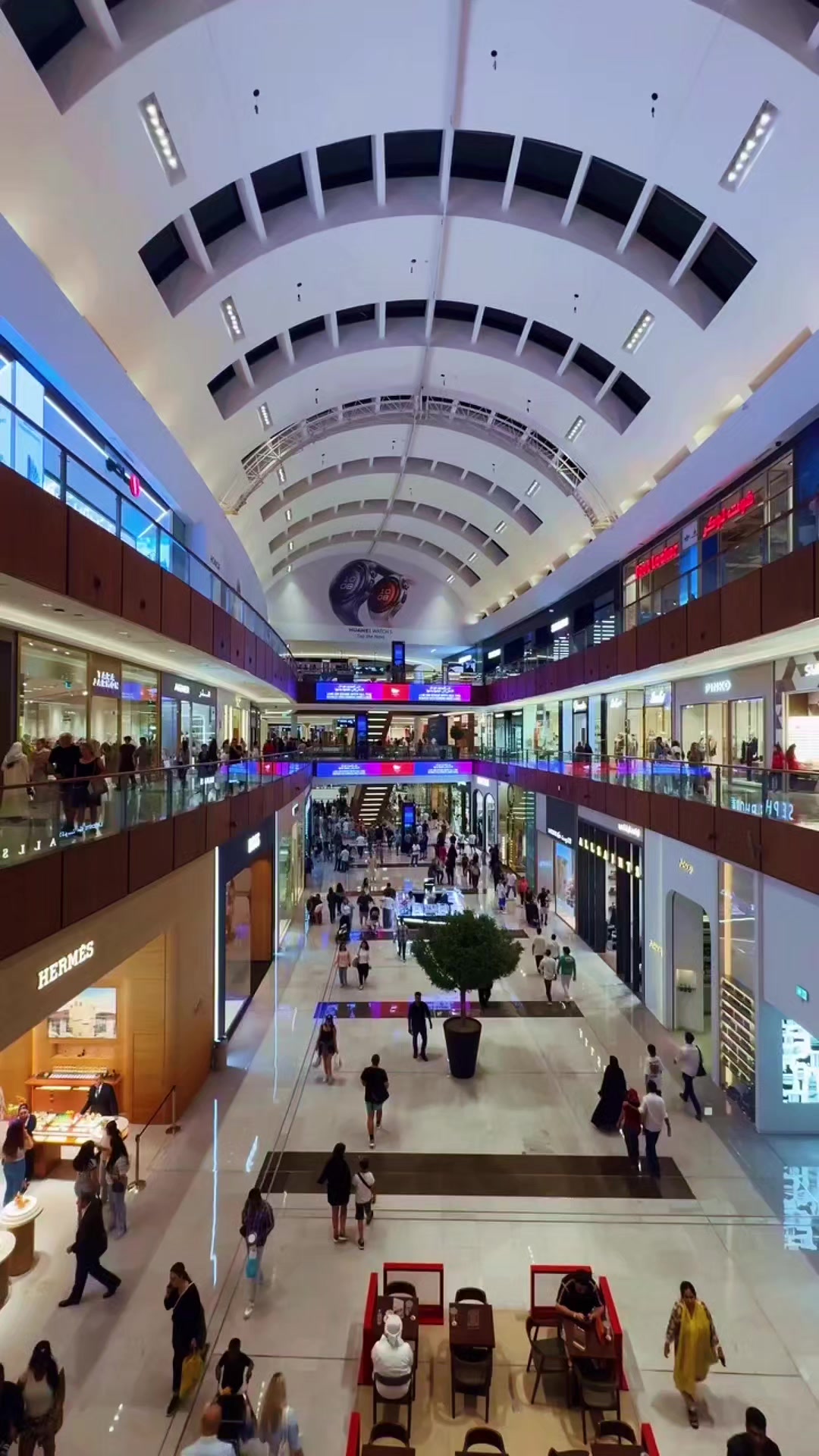 @dubai
