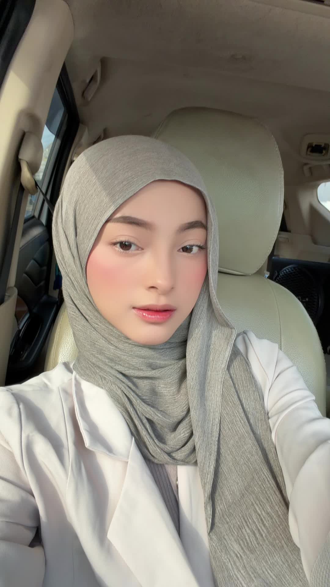 @intanmlna