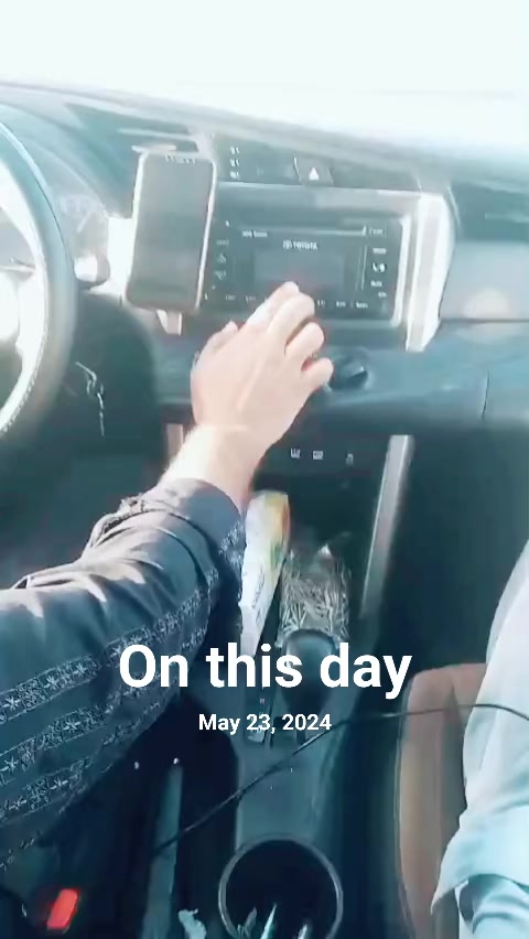 @U م A i R