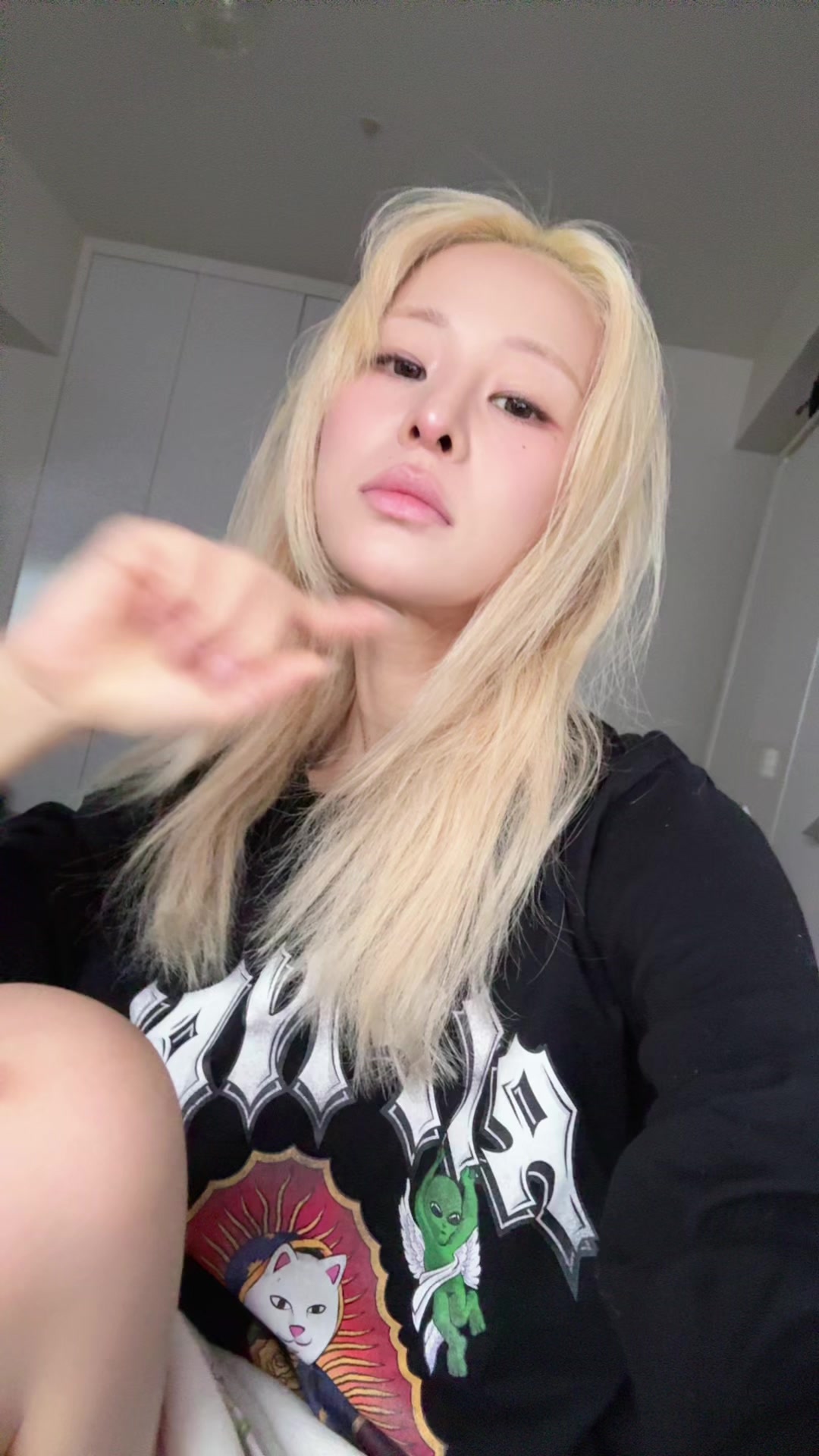 @ばに子