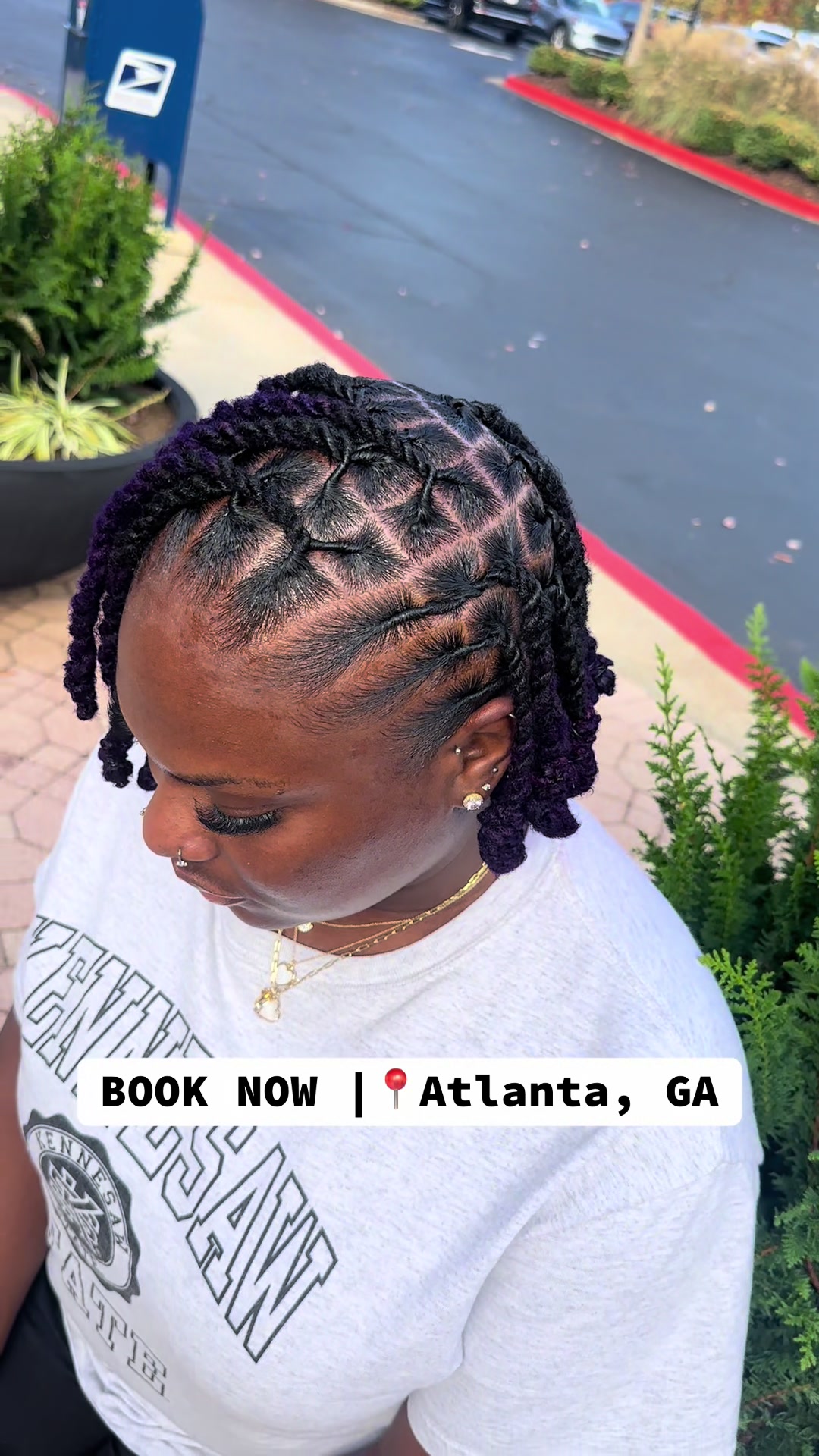 @thechelseasimone