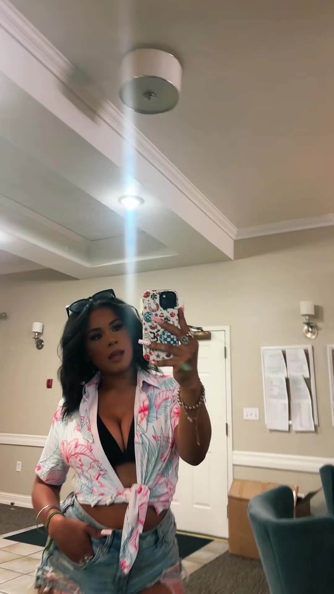 @Court &spades;️