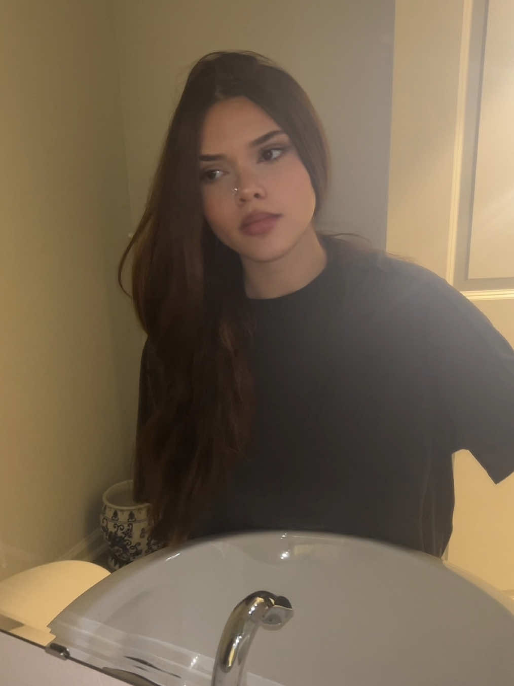 @☥