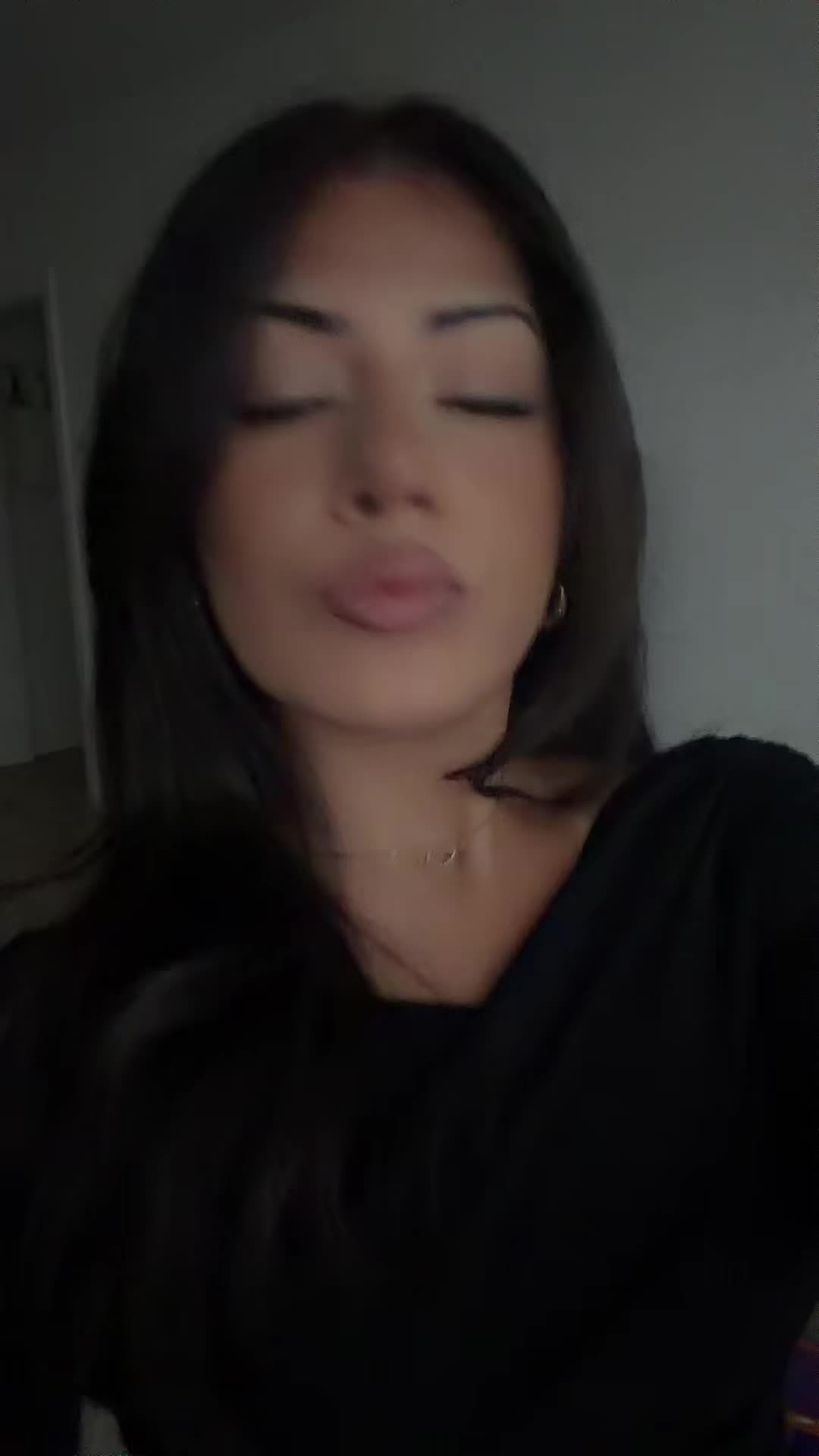 @Dilos