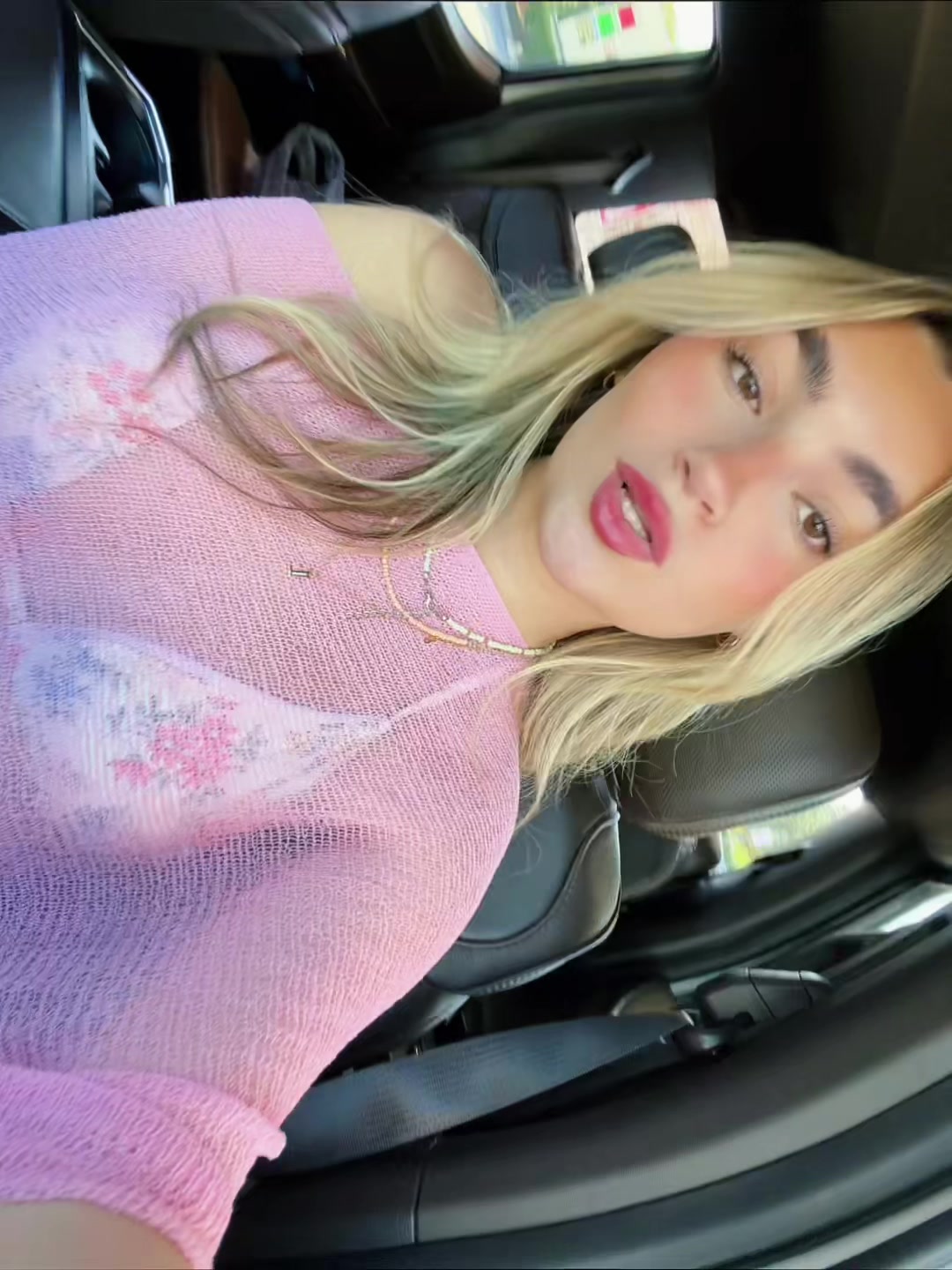 @lizaaraujo