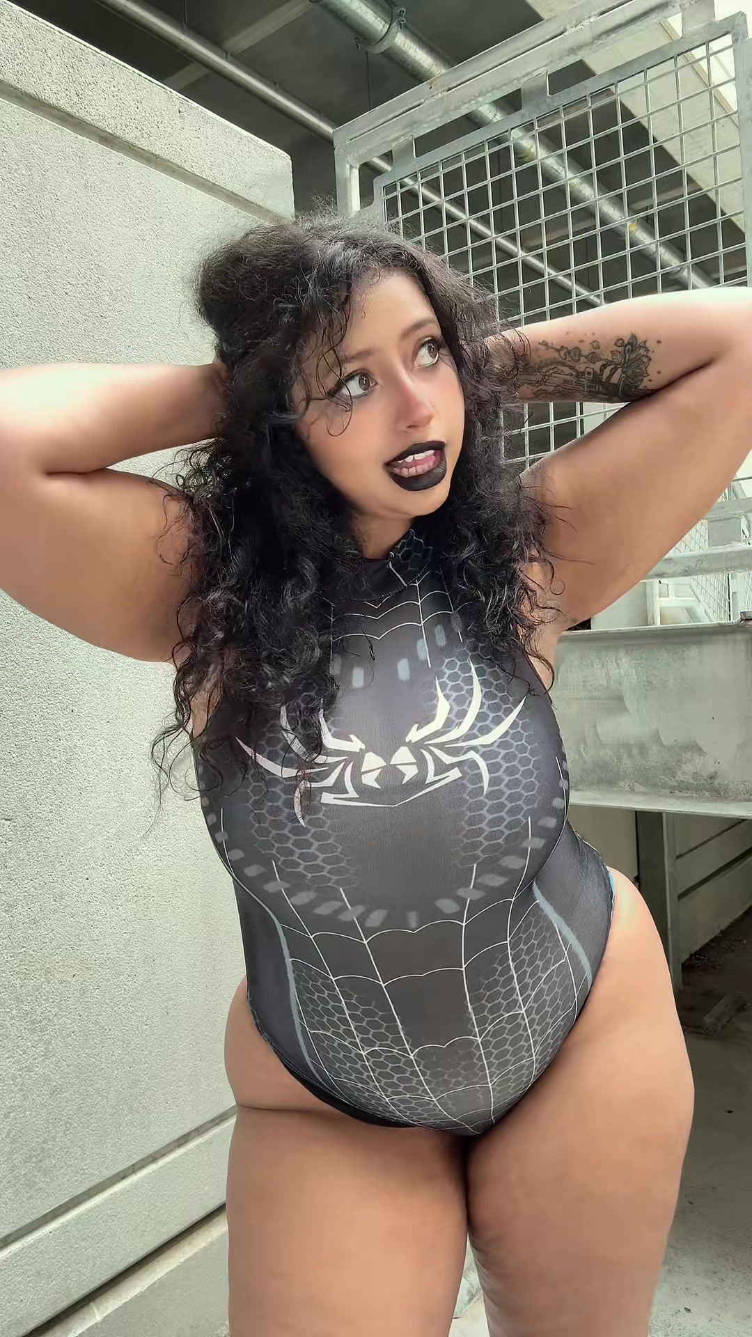 @zhalixia | Streamer