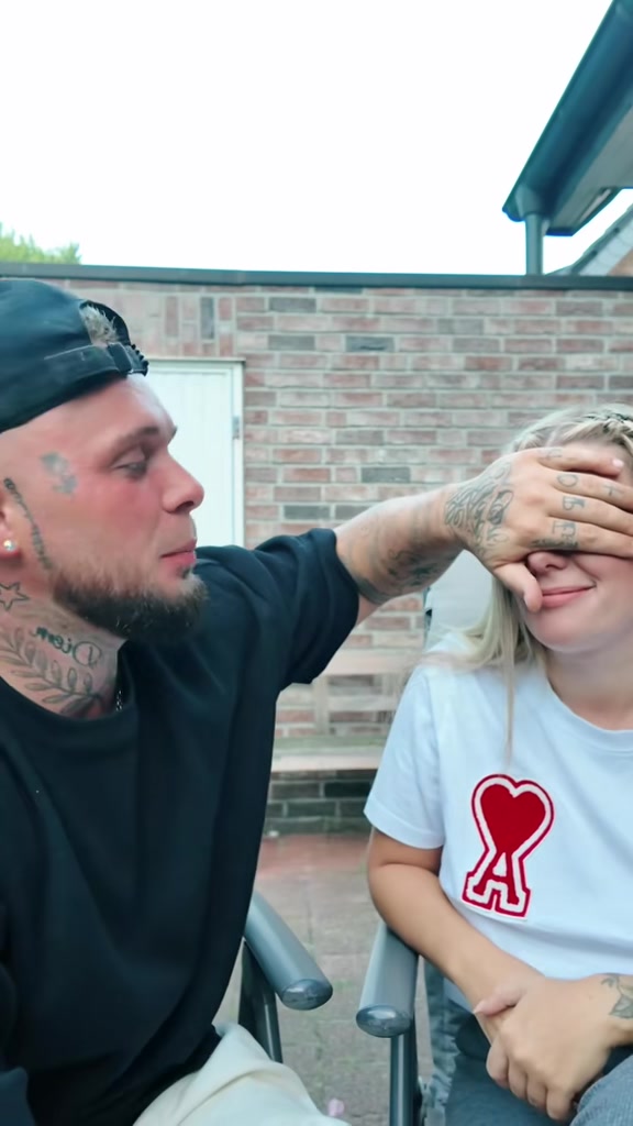 @Liikeez