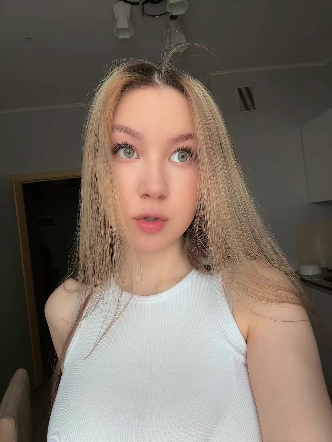 @❤️:>❤️