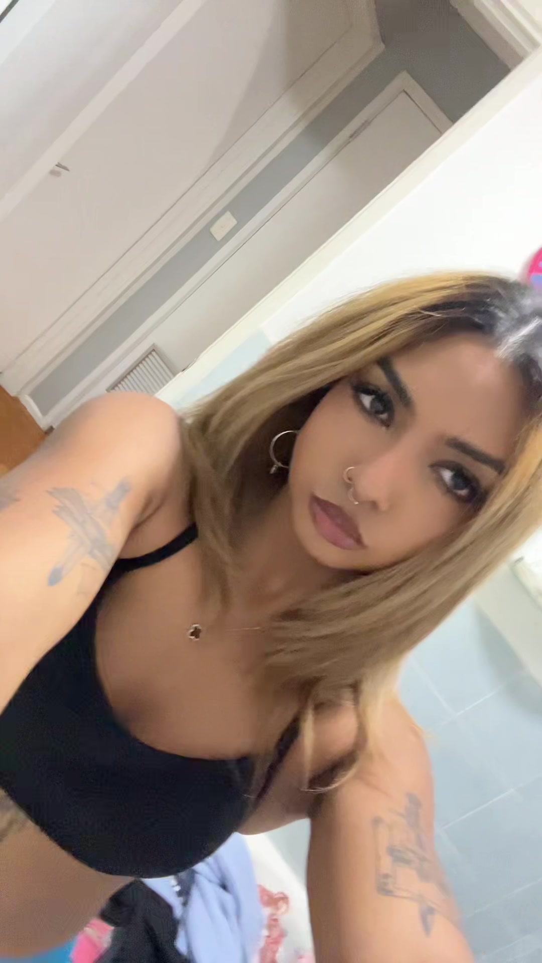 @4y4n1w