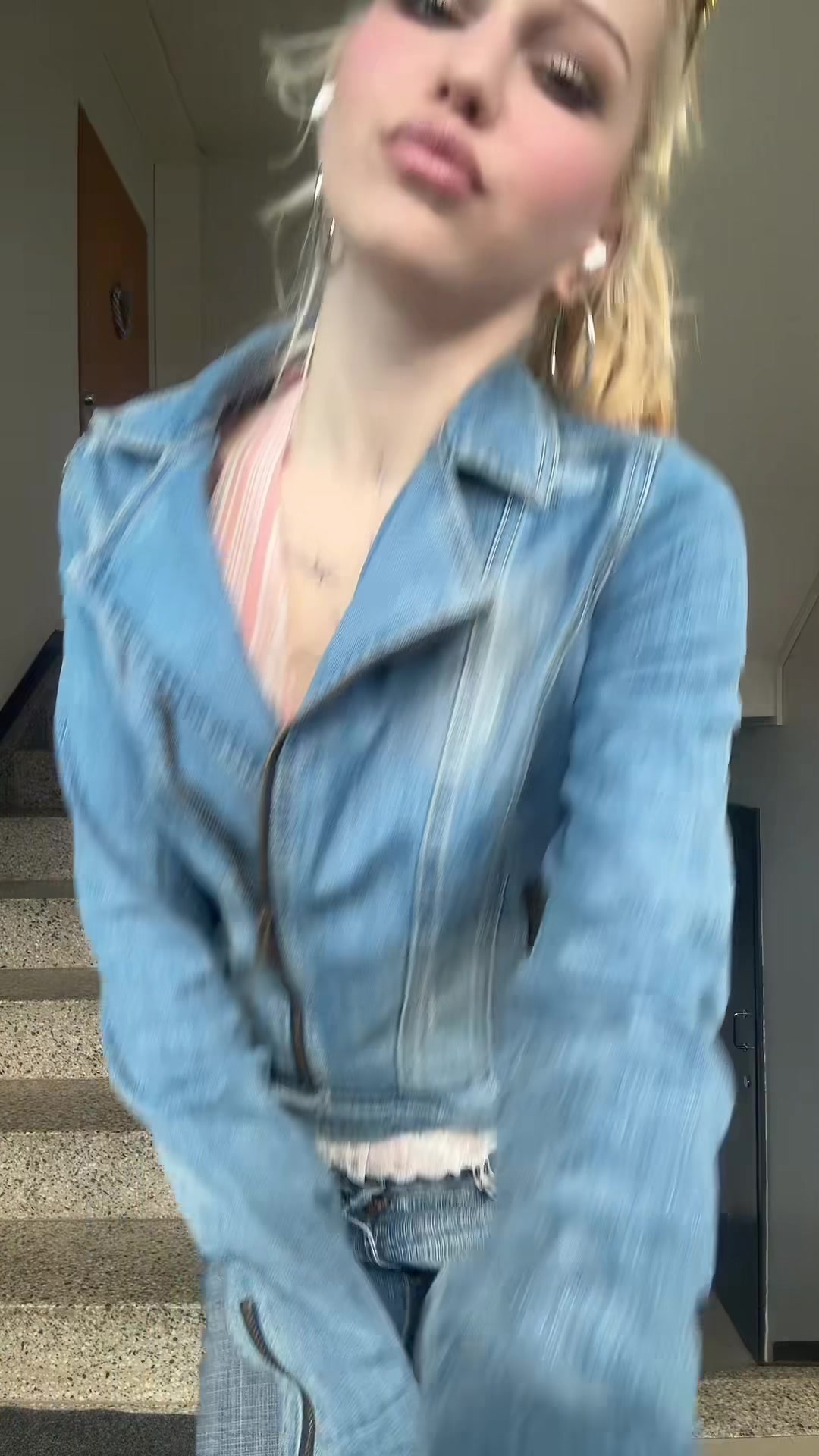 @𝓛𝓾𝓶𝓲-𝓗𝓮𝓵𝓶𝓲