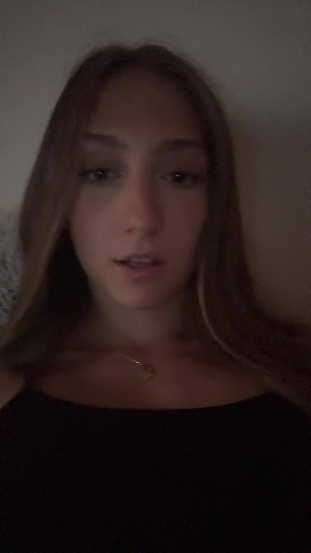 @🐝