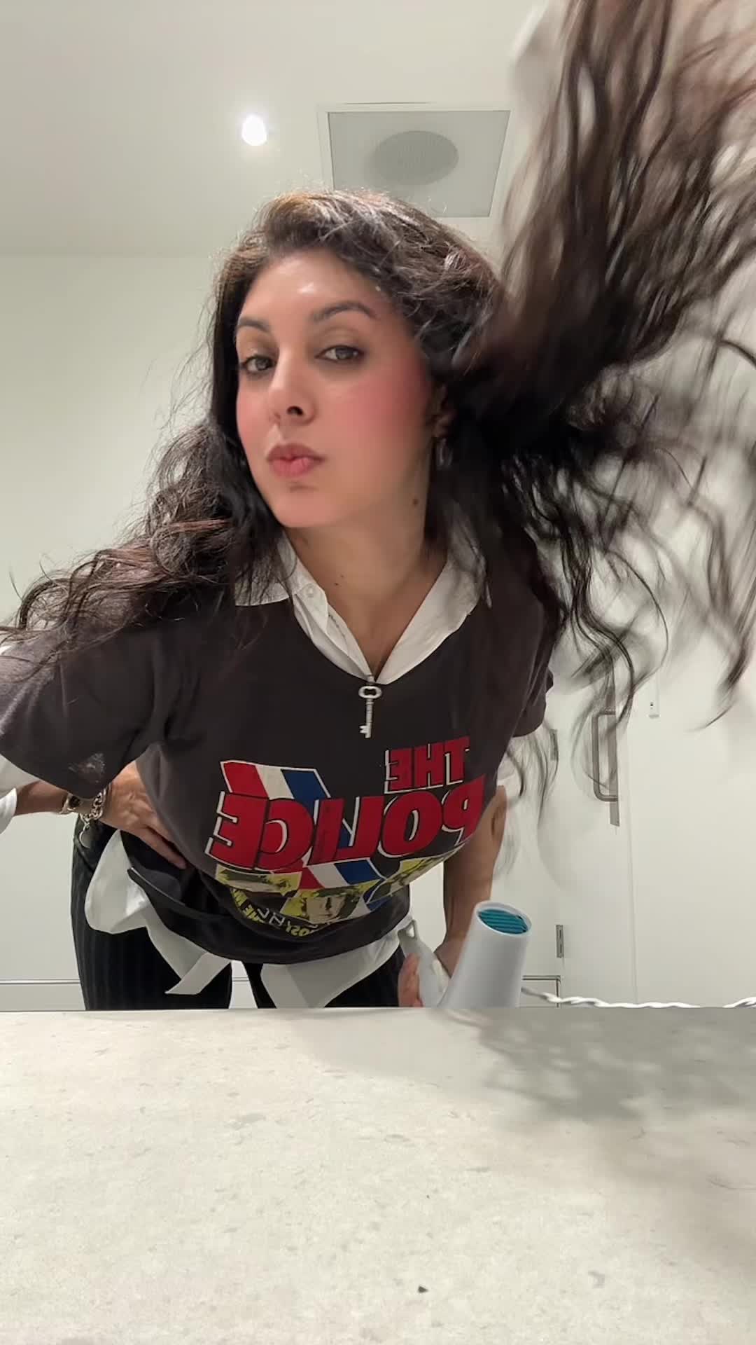 @monicavibezonly