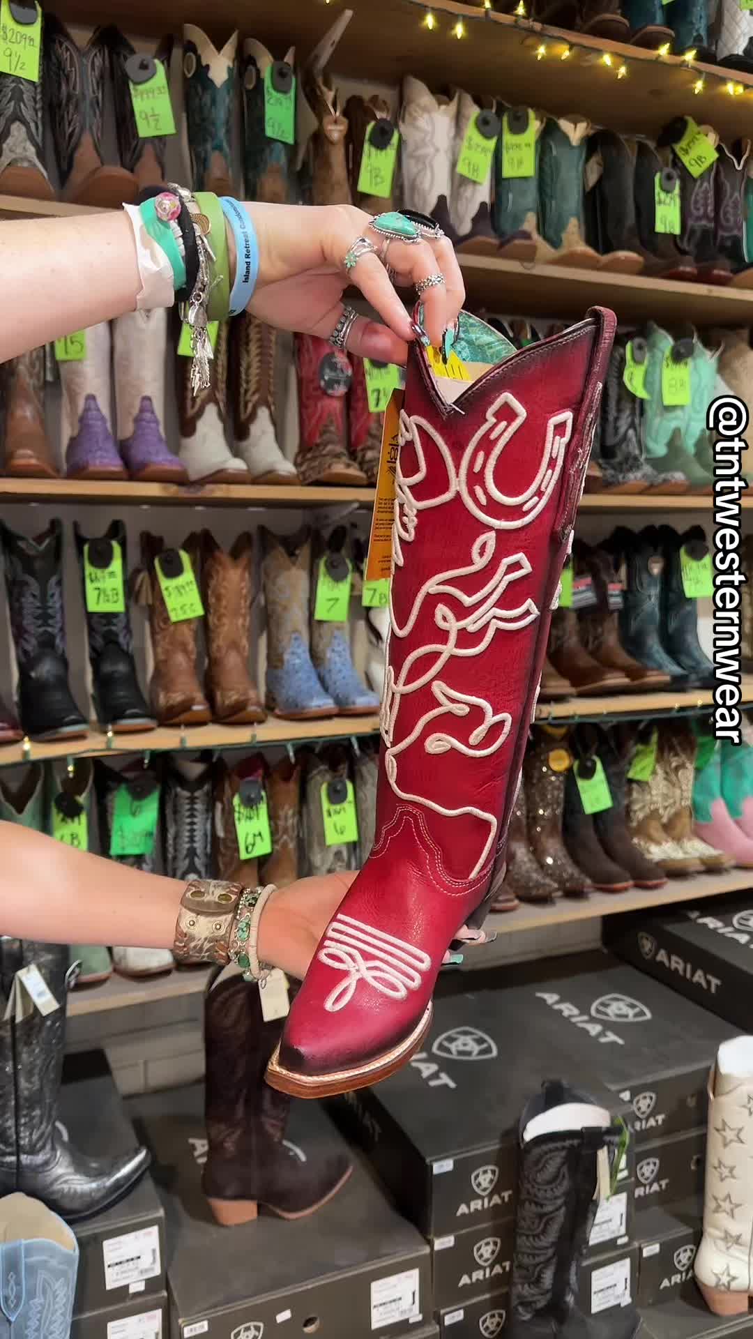@TNT Western Wear// Bay City,Tx