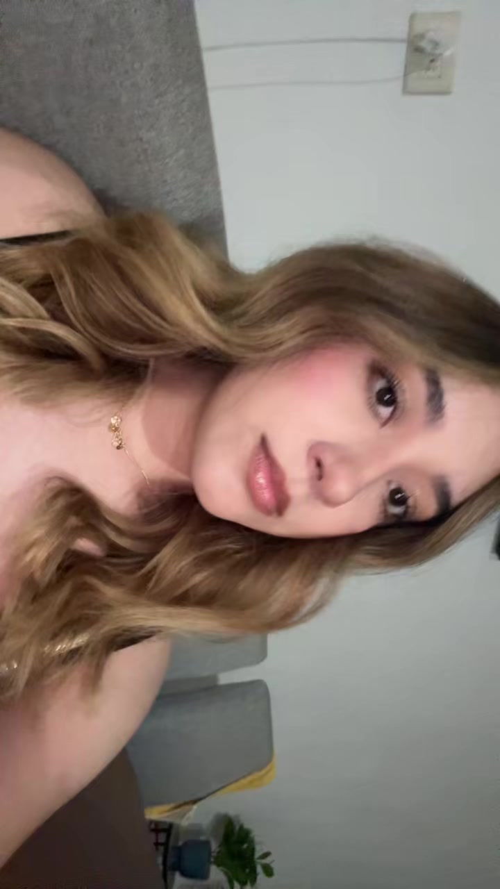 @isabella
