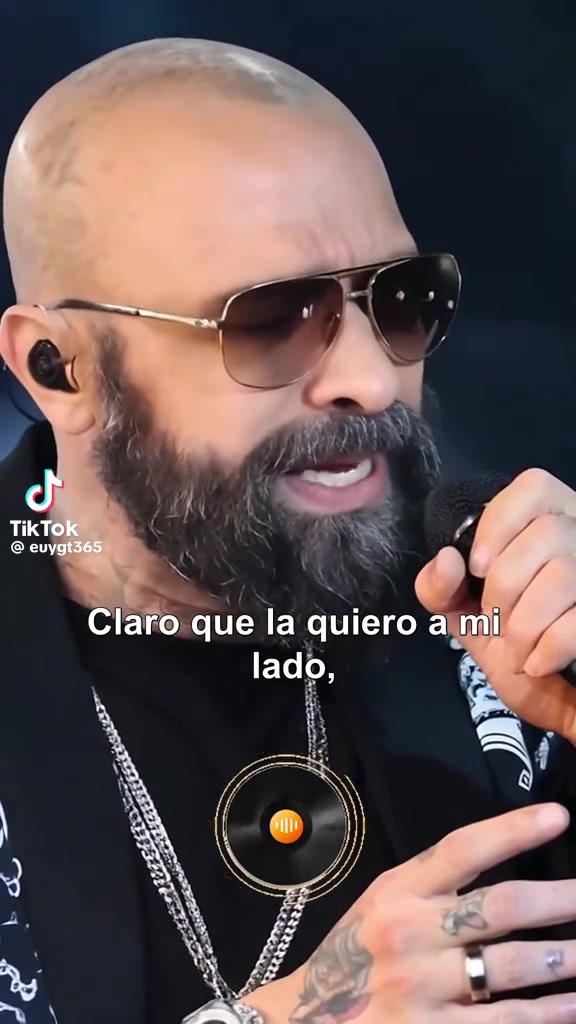 @Noemi Uc