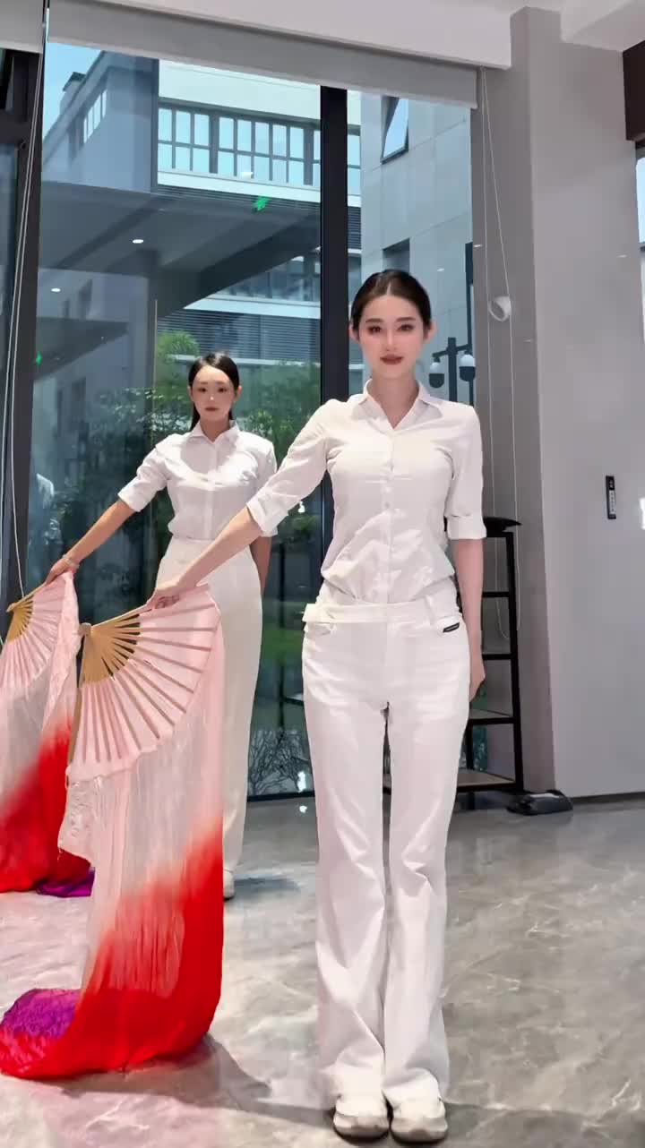 @Sally 王雪莉 大笑笑