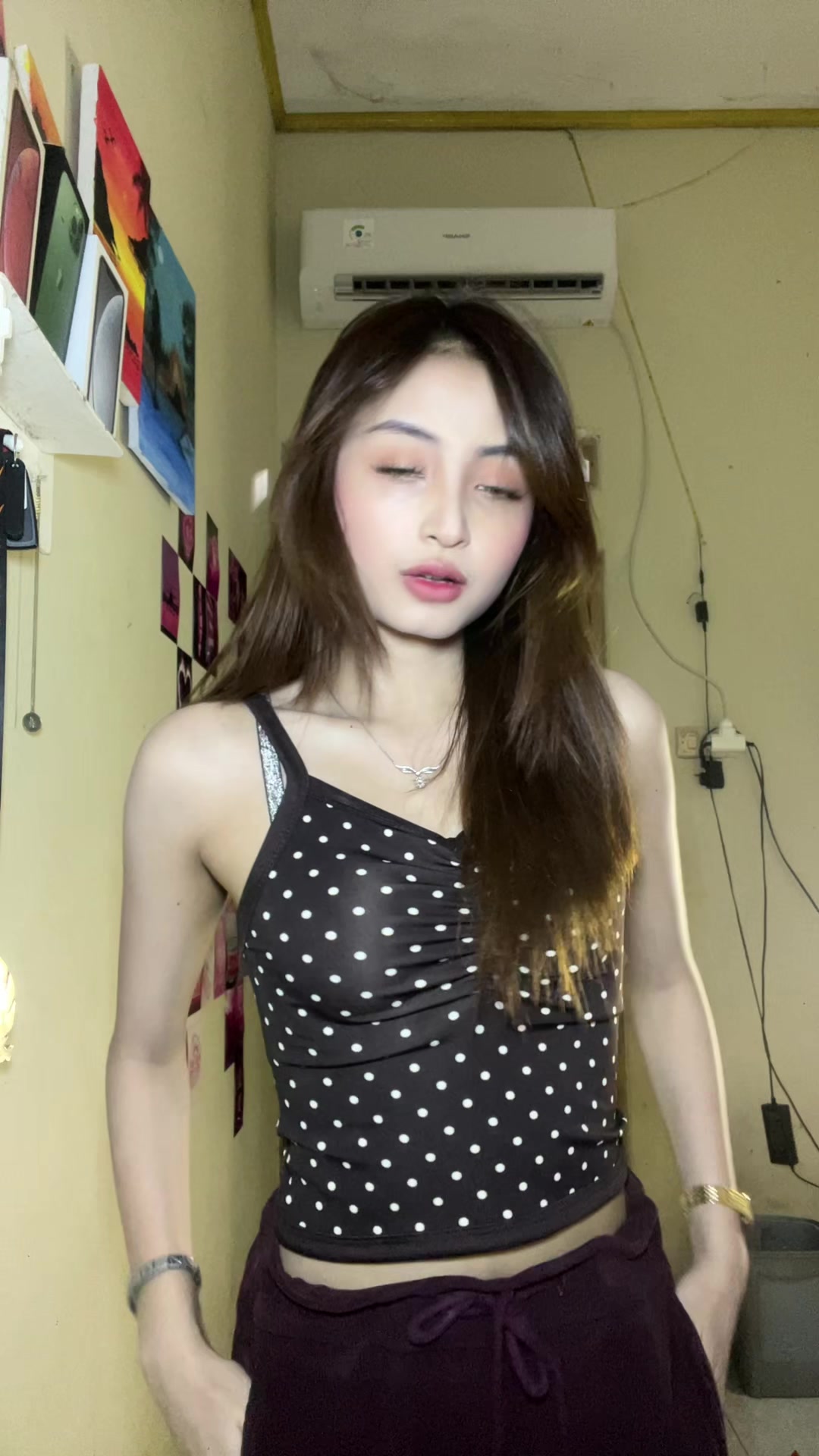 @widya oghell