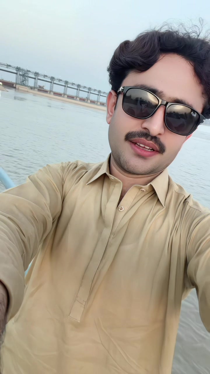 @Singer Tahir Farooq