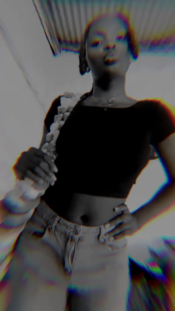 @🌚🦋SHARON🐰🖤
