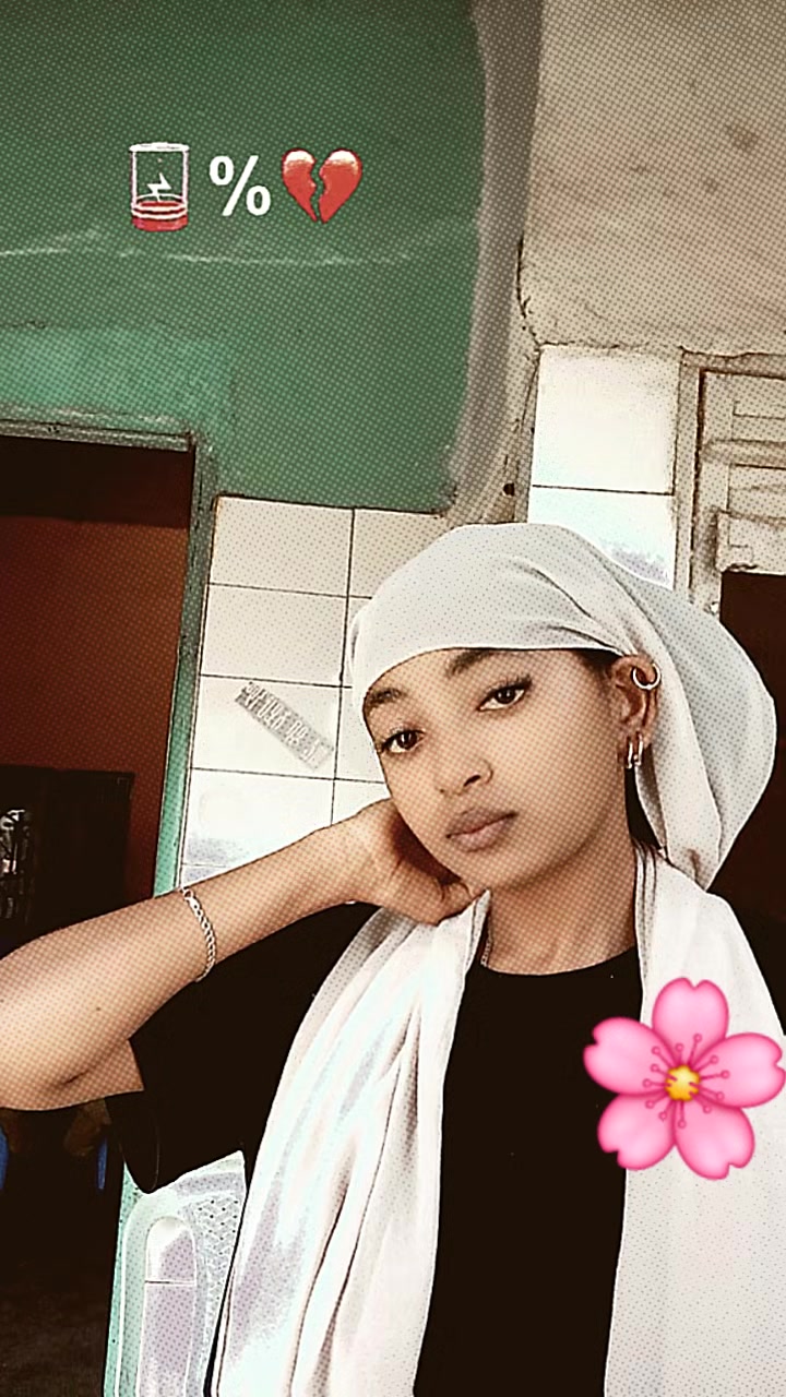 @Fozi 🌸🦋✨️