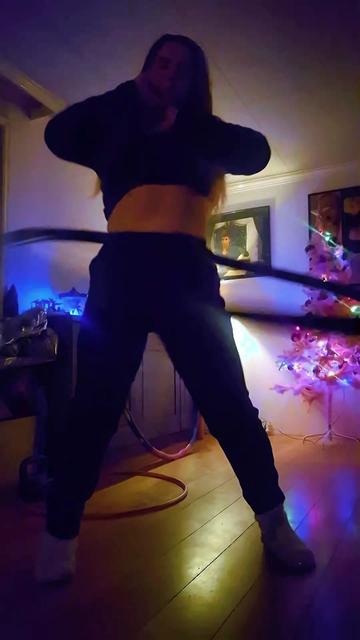 @StephanieHulahoop💃