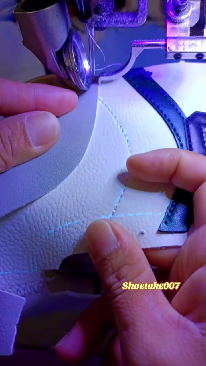 @SHOETAKE