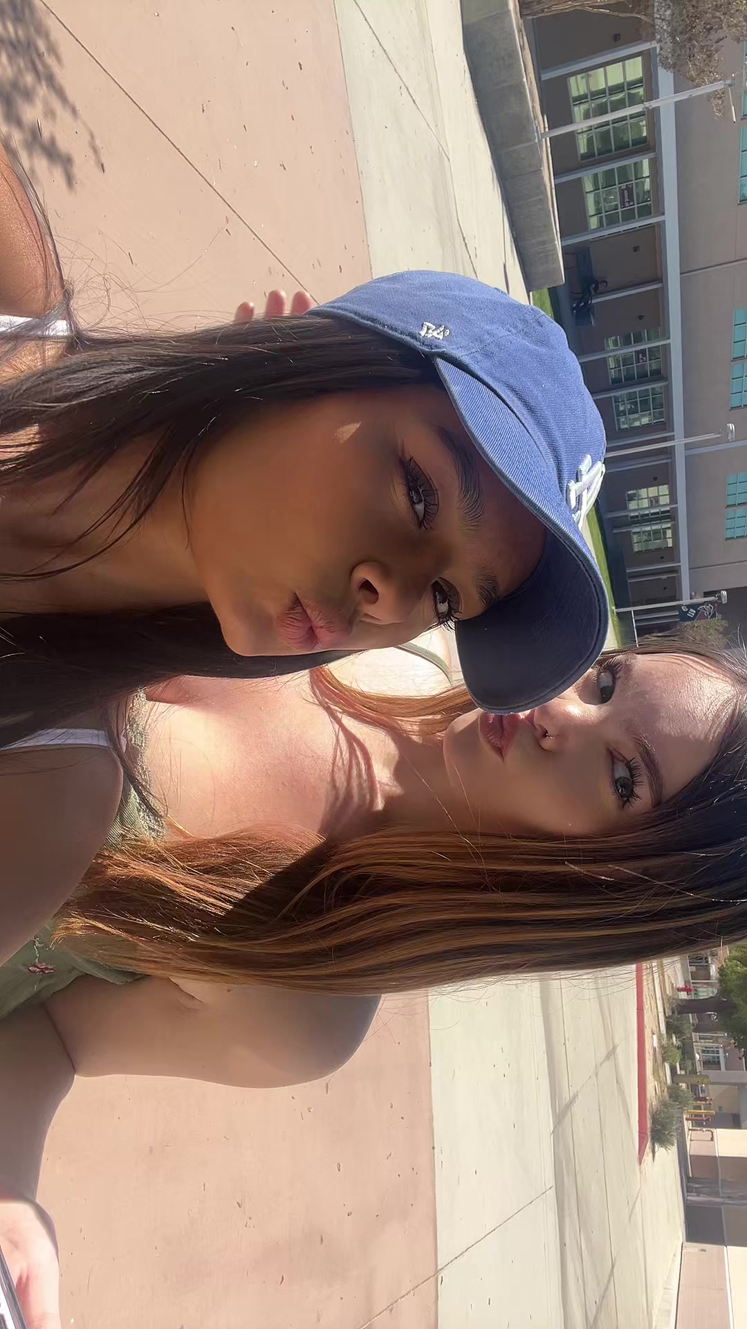 @nicole