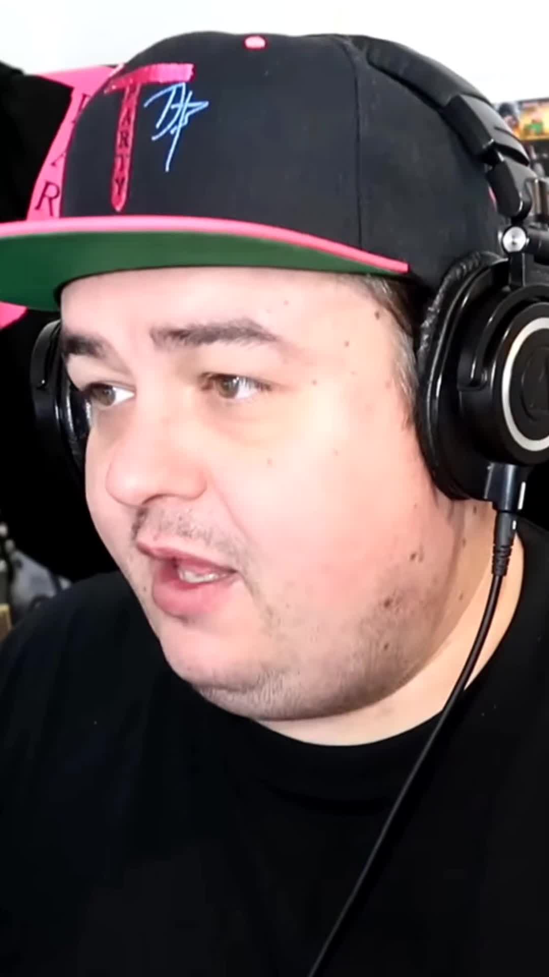 @DazReacts
