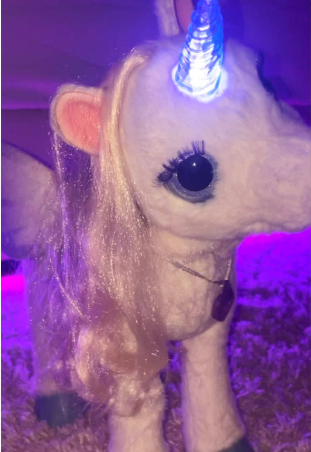 @𝐀𝐧𝐧𝐚-𝐋𝐞𝐧𝐚