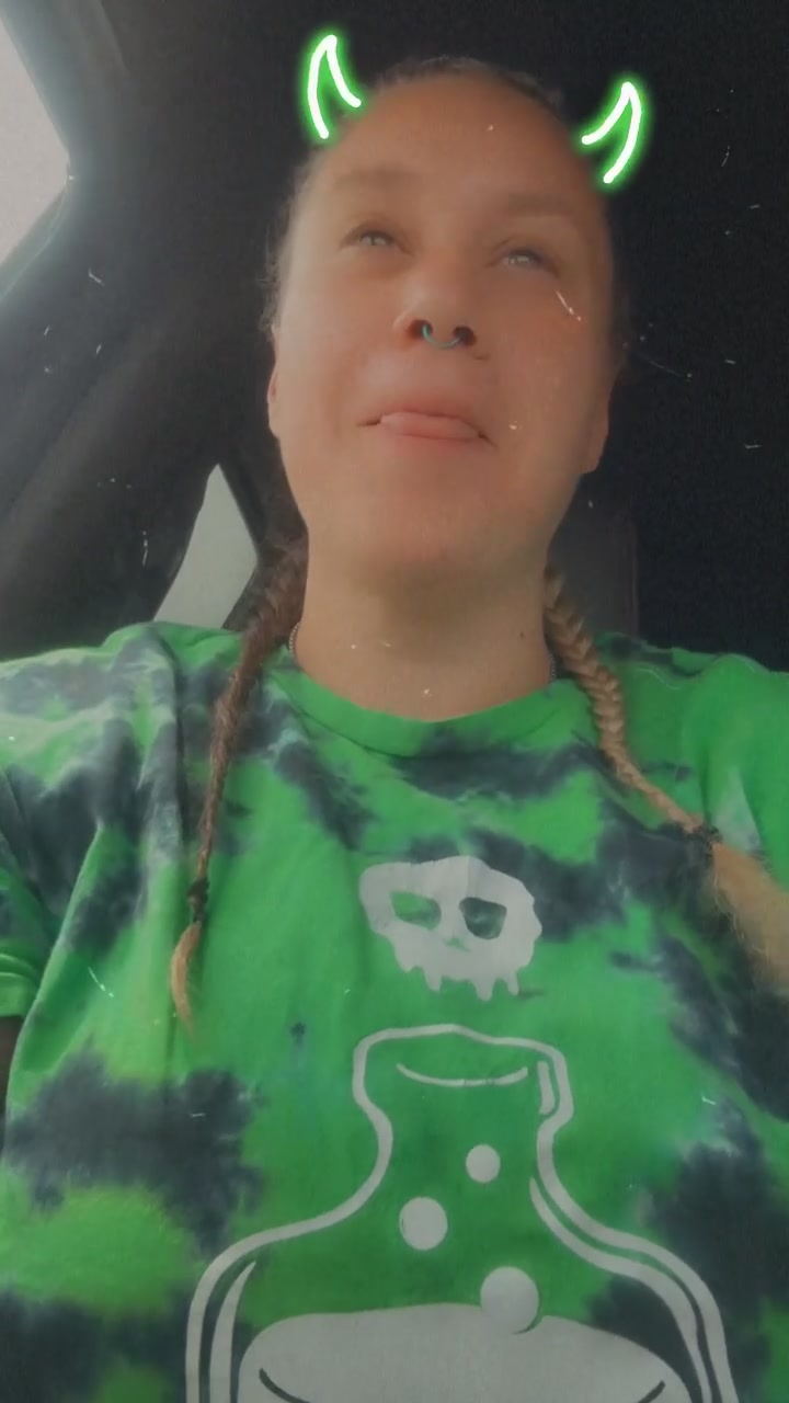 @ChronicallySavannah
