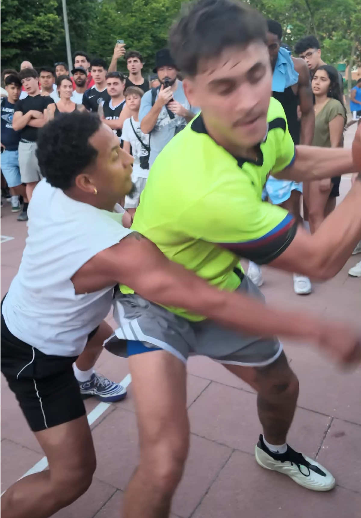 @MK