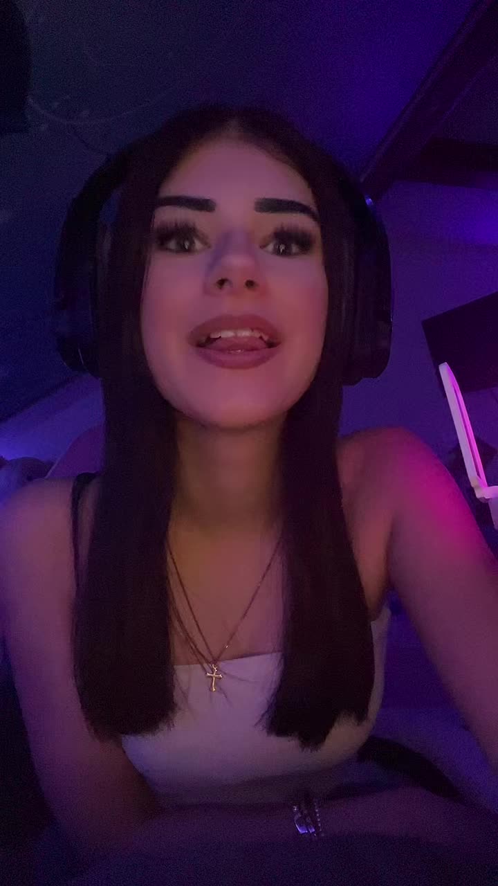 @e_xleen