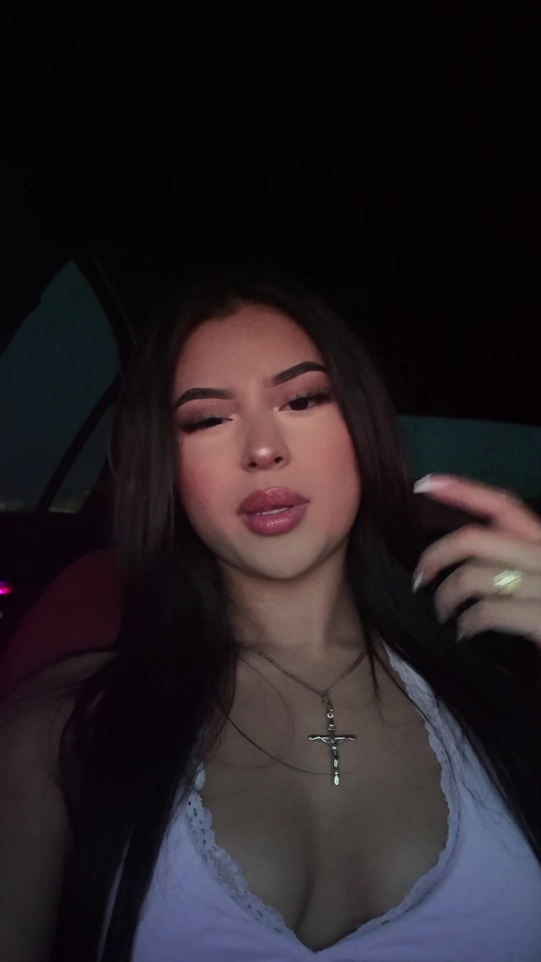 @Anahi
