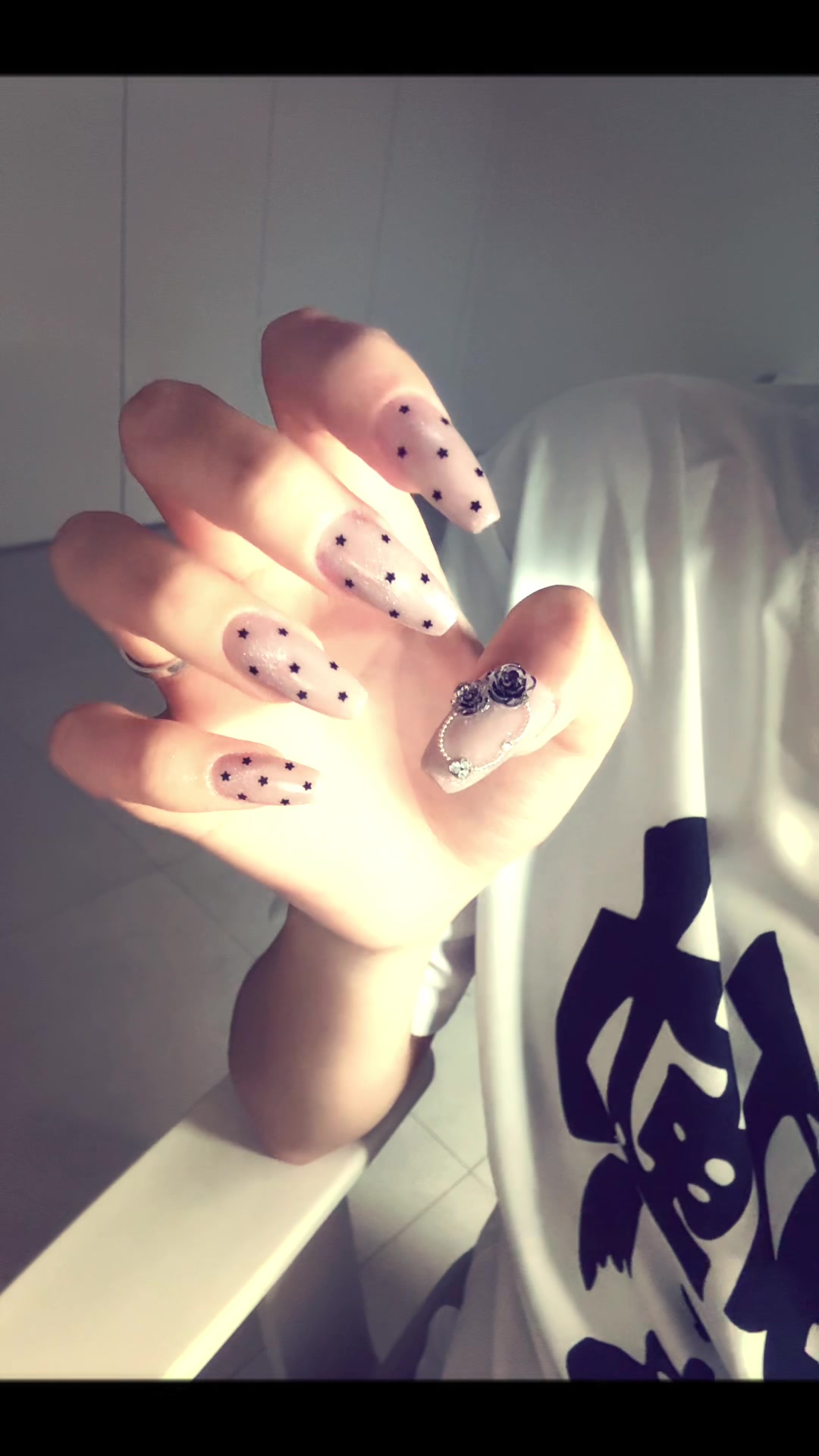 @<3