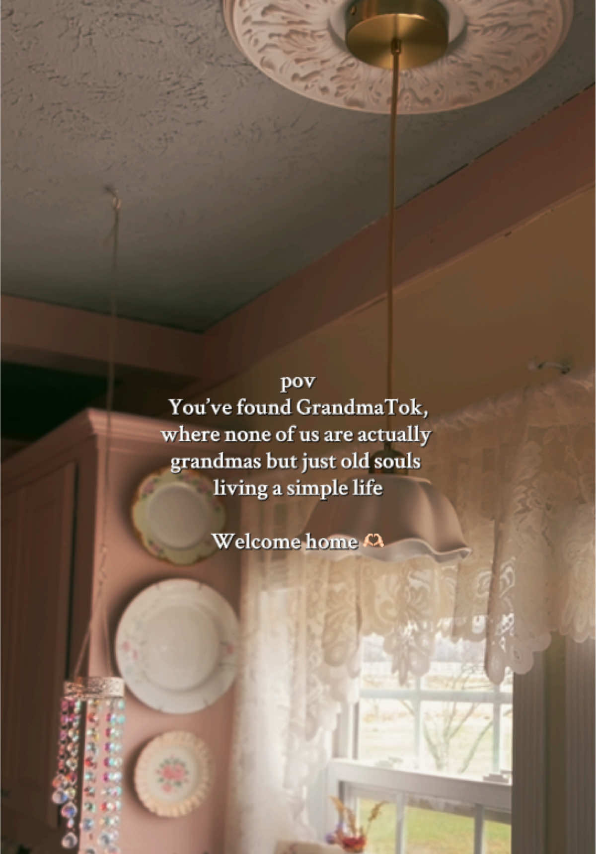 @TheGrandmaCottage &bull; 🪞🕯️🪿