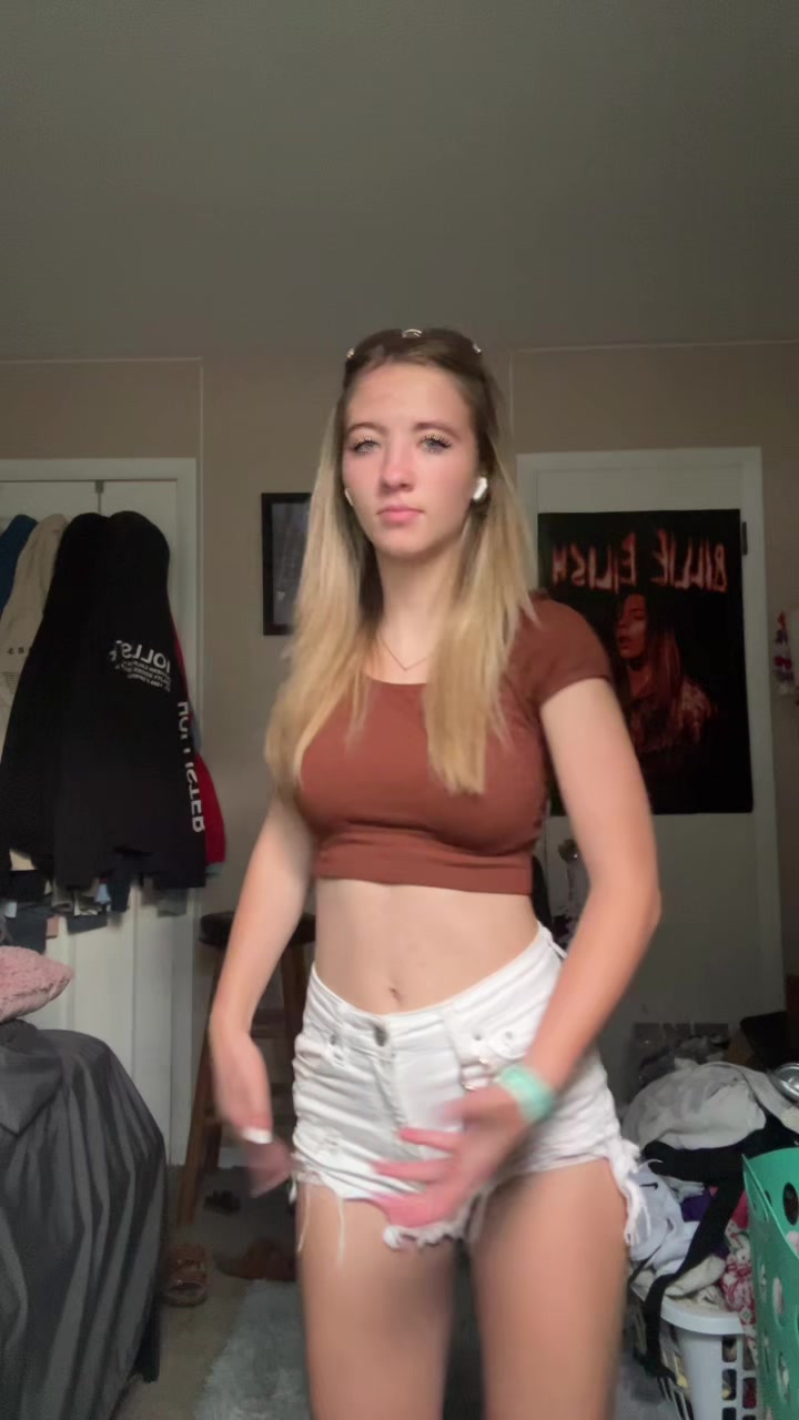 @livy.poo.16