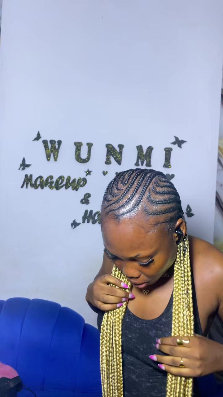 @Wunmi’s makeup&hair heaven