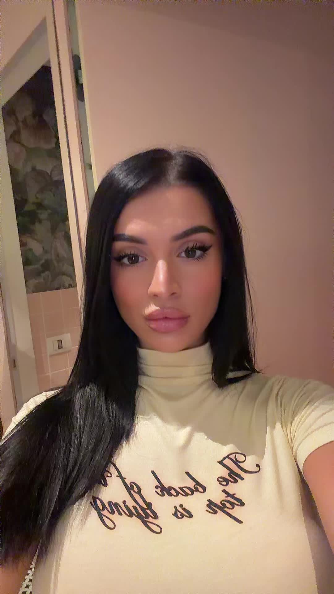 @Kiaranikolli