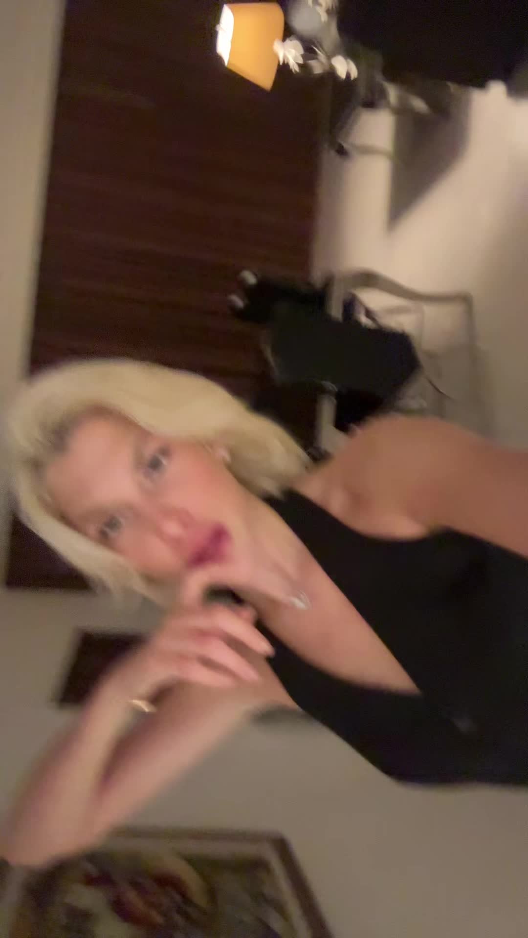 @🖕🏻